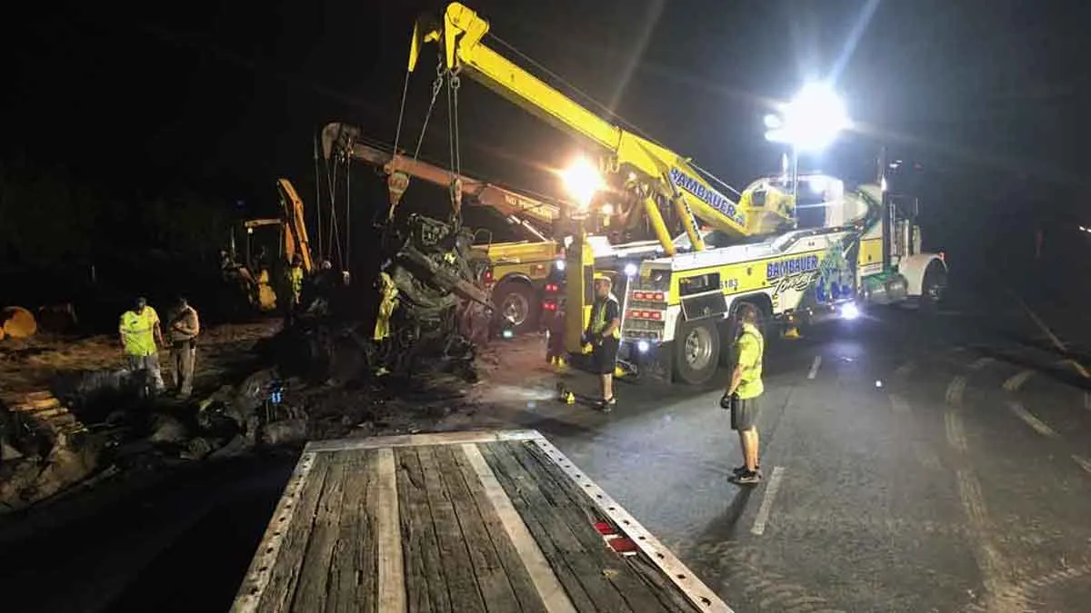 Bambauer heavy wrecker on a night recovery